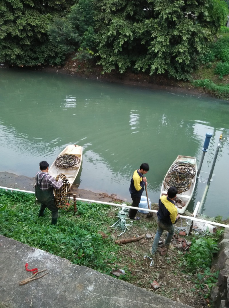 魯氏沉水風(fēng)機(jī)佛山河道的安裝現(xiàn)場